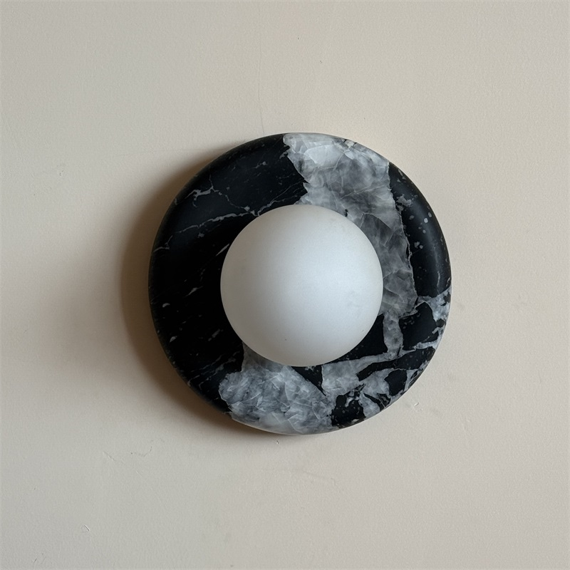 Uvinos Wall Lamp