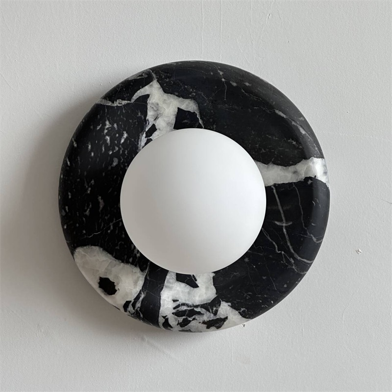 Uvinos Wall Lamp