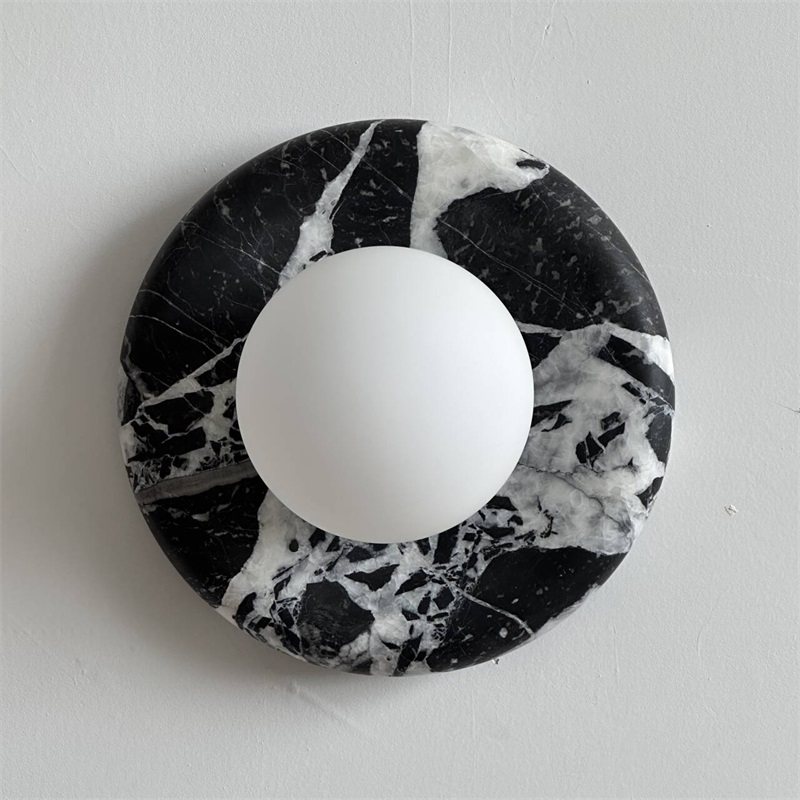 Uvinos Wall Lamp