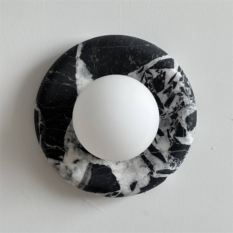Uvinos Wall Lamp