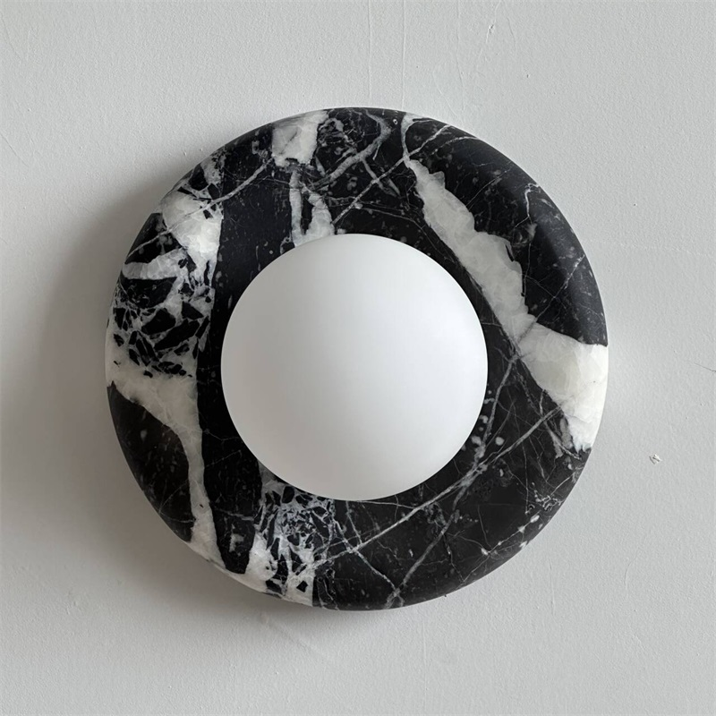 Uvinos Wall Lamp