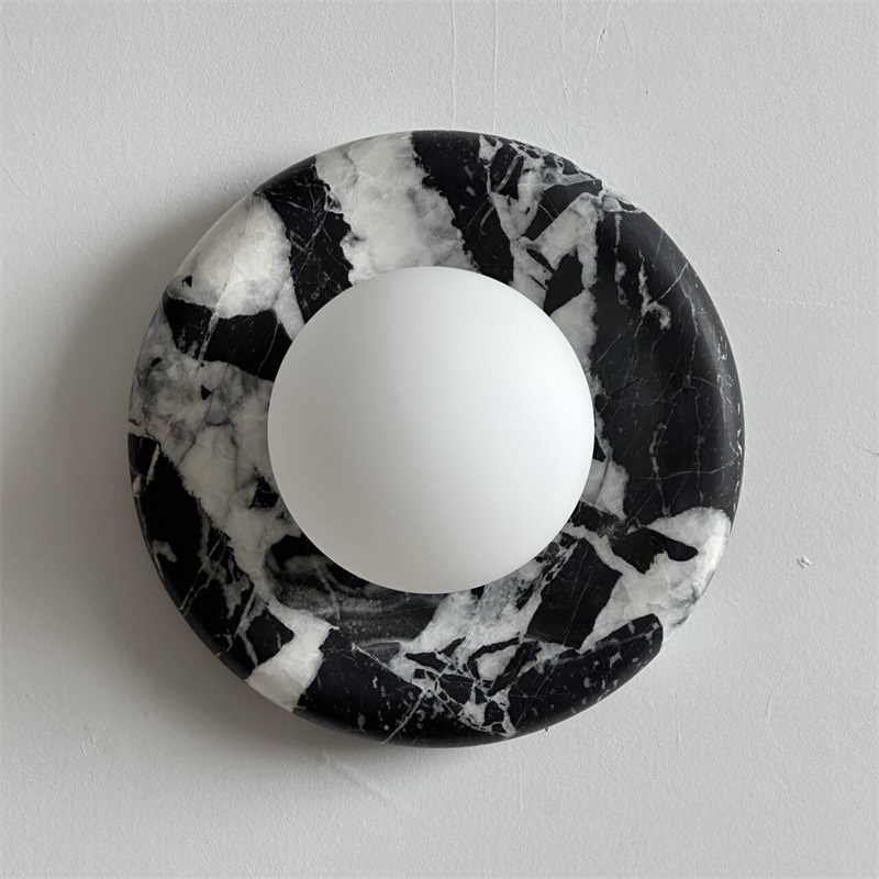 Uvinos Wall Lamp