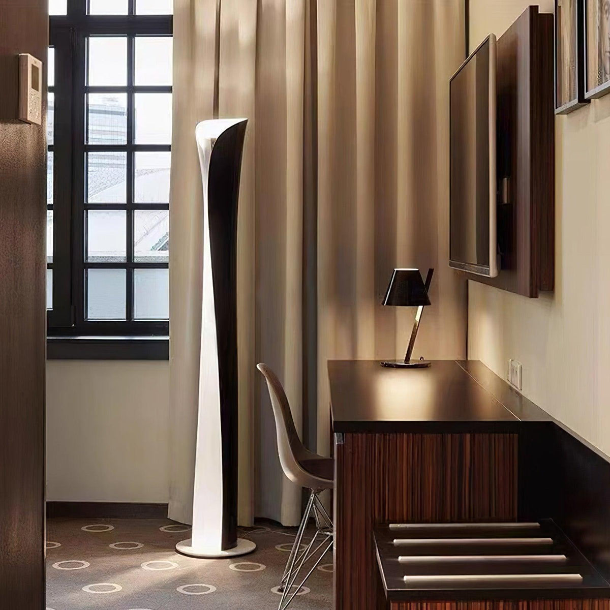 Cirvel Aluminum Futuristic Floor Lamp