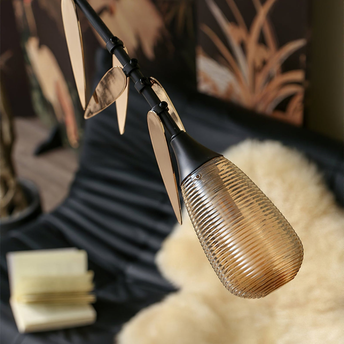 FloraCurv Glass Artisan Pendant Light