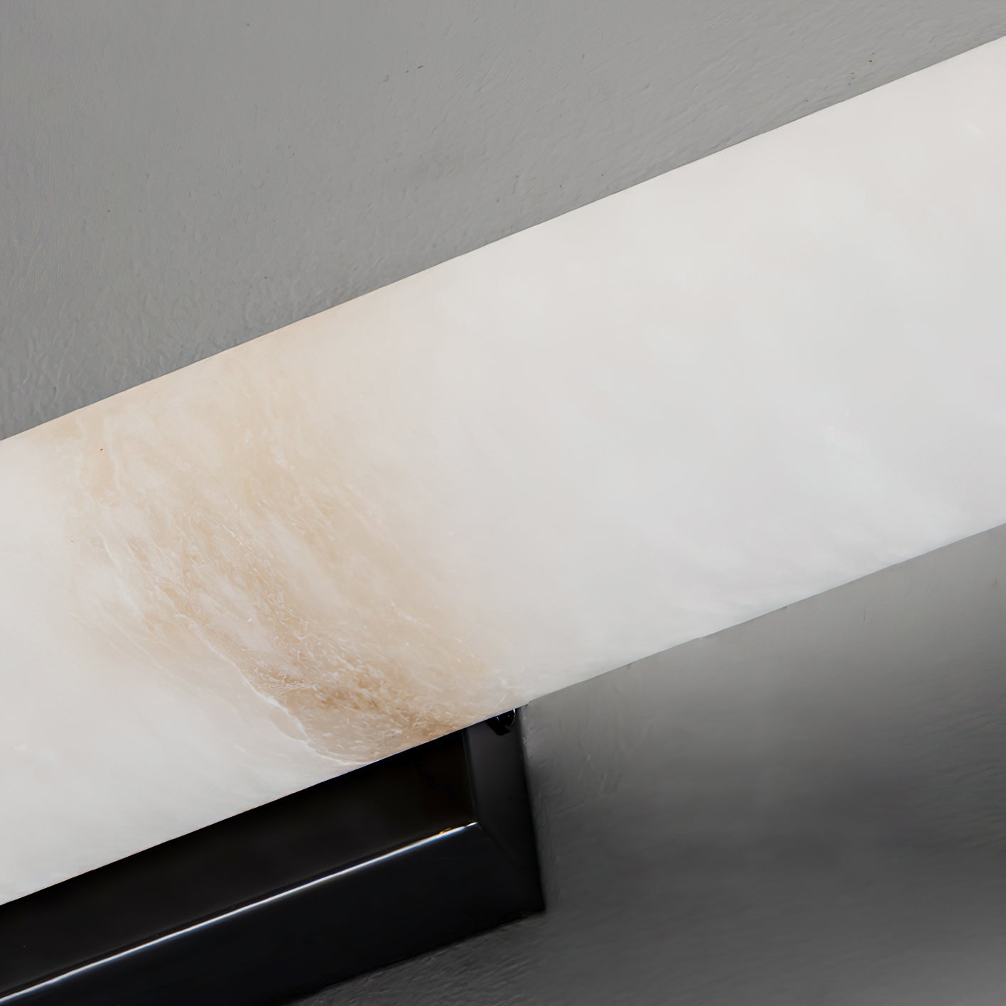 Velarelia Wall Lamp