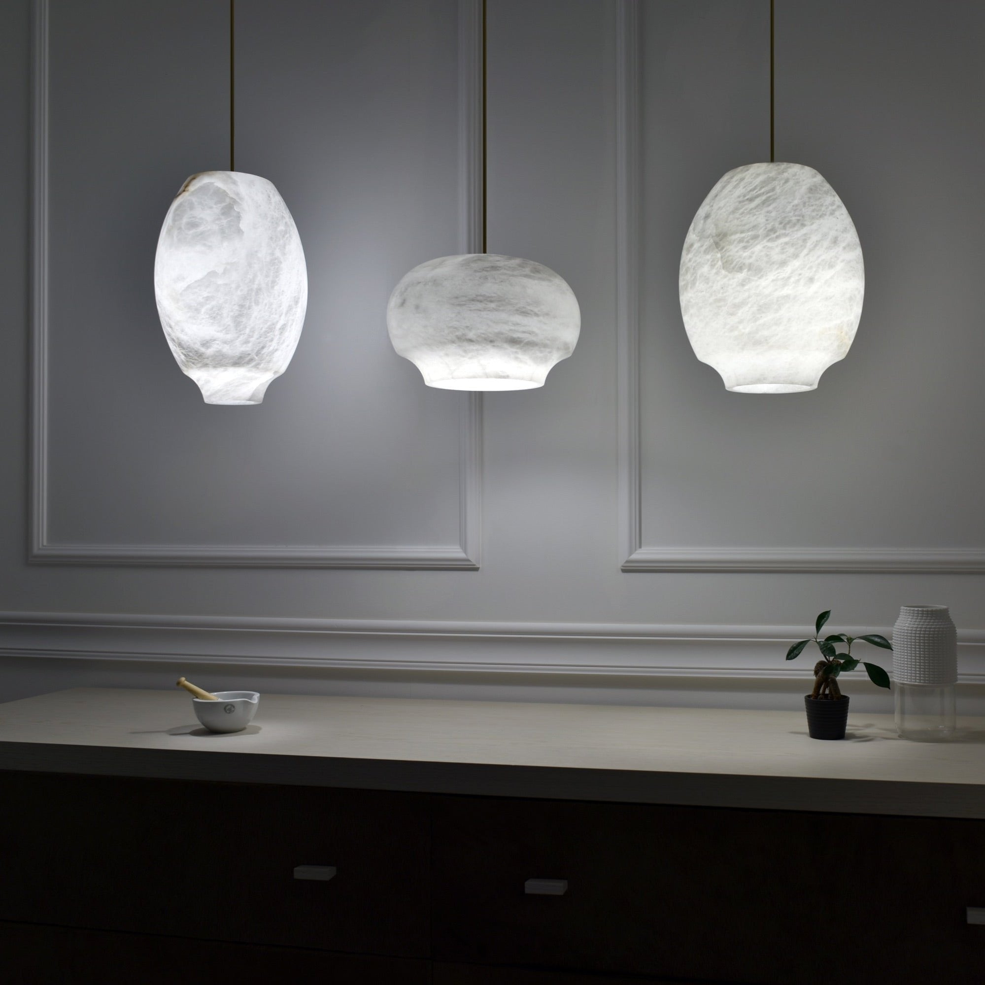 Thalia Minimalist Alabaster Pendant Light