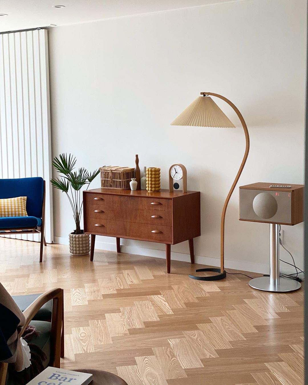 Viaro Wood Floor Lamp