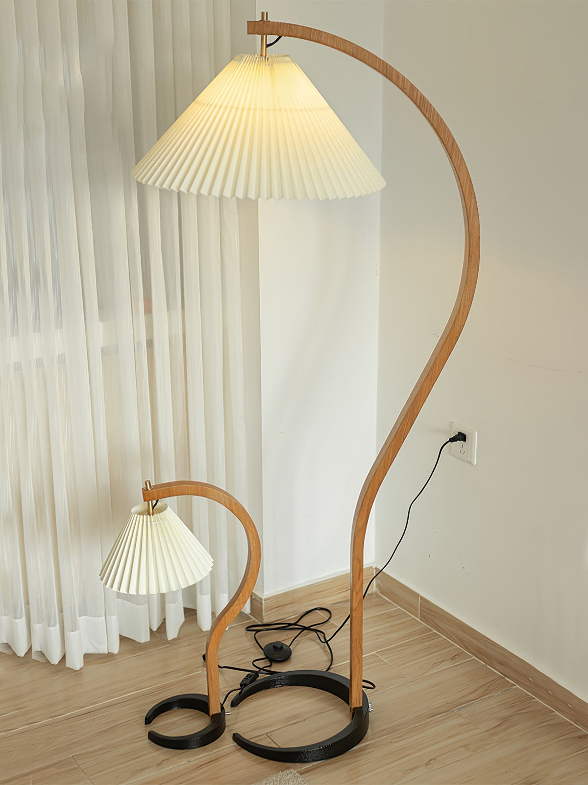 Viaro Wood Floor Lamp