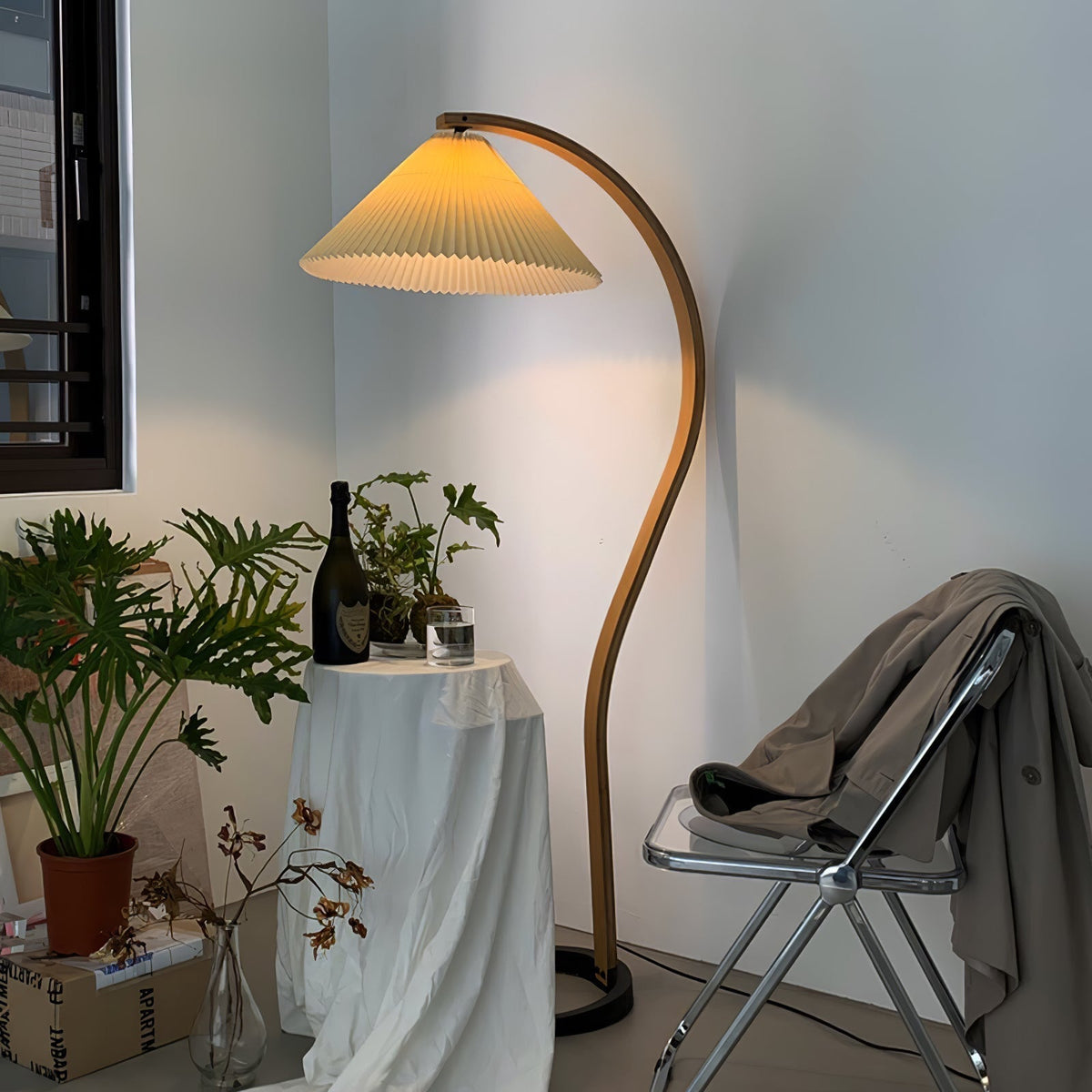 Viaro Wood Floor Lamp