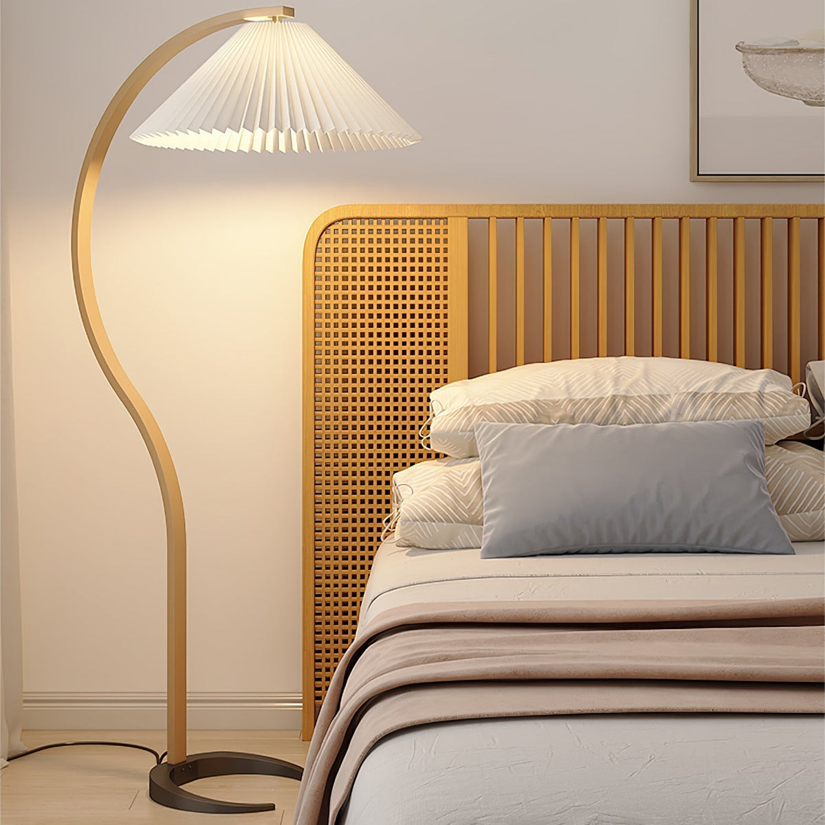 Viaro Wood Floor Lamp