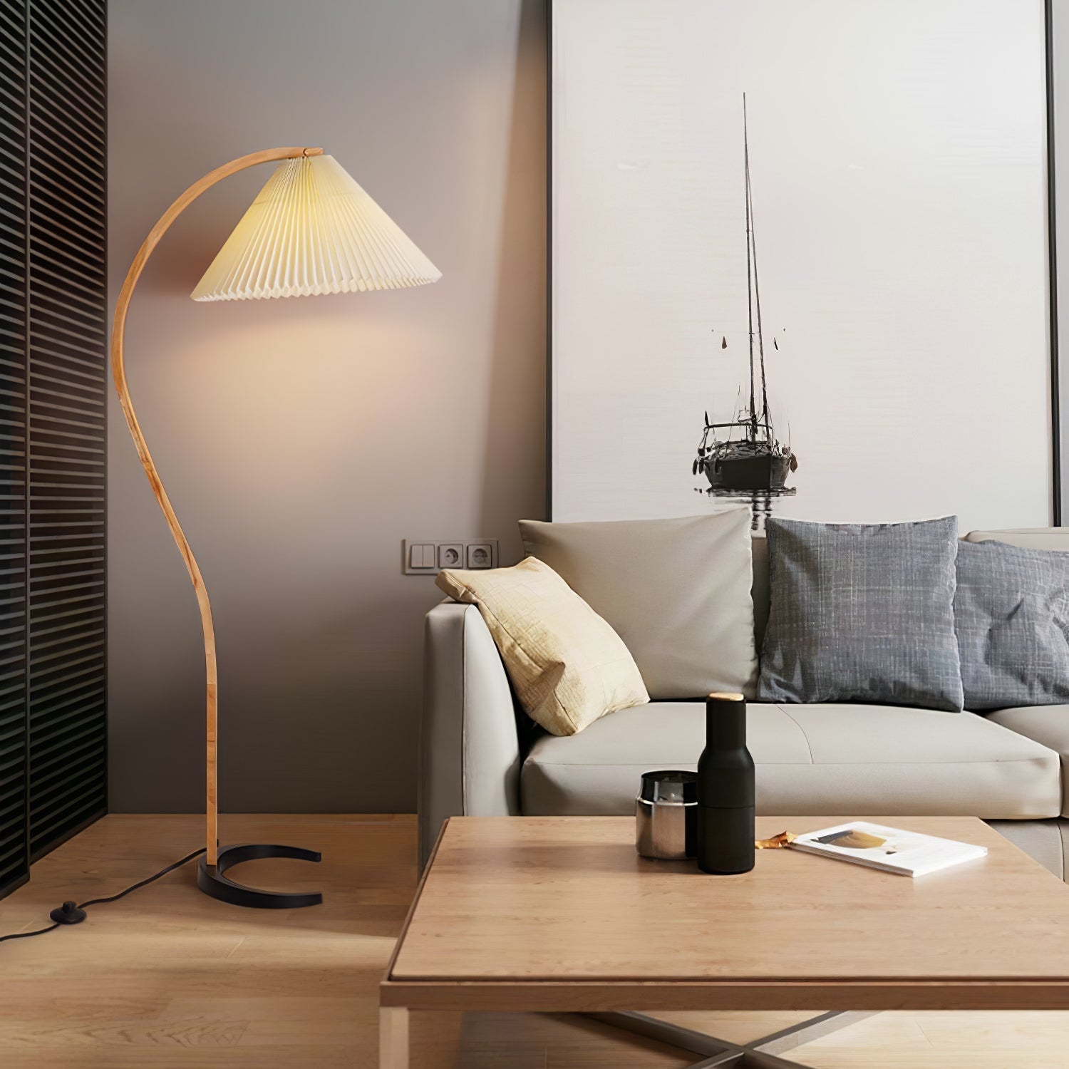 Viaro Wood Floor Lamp