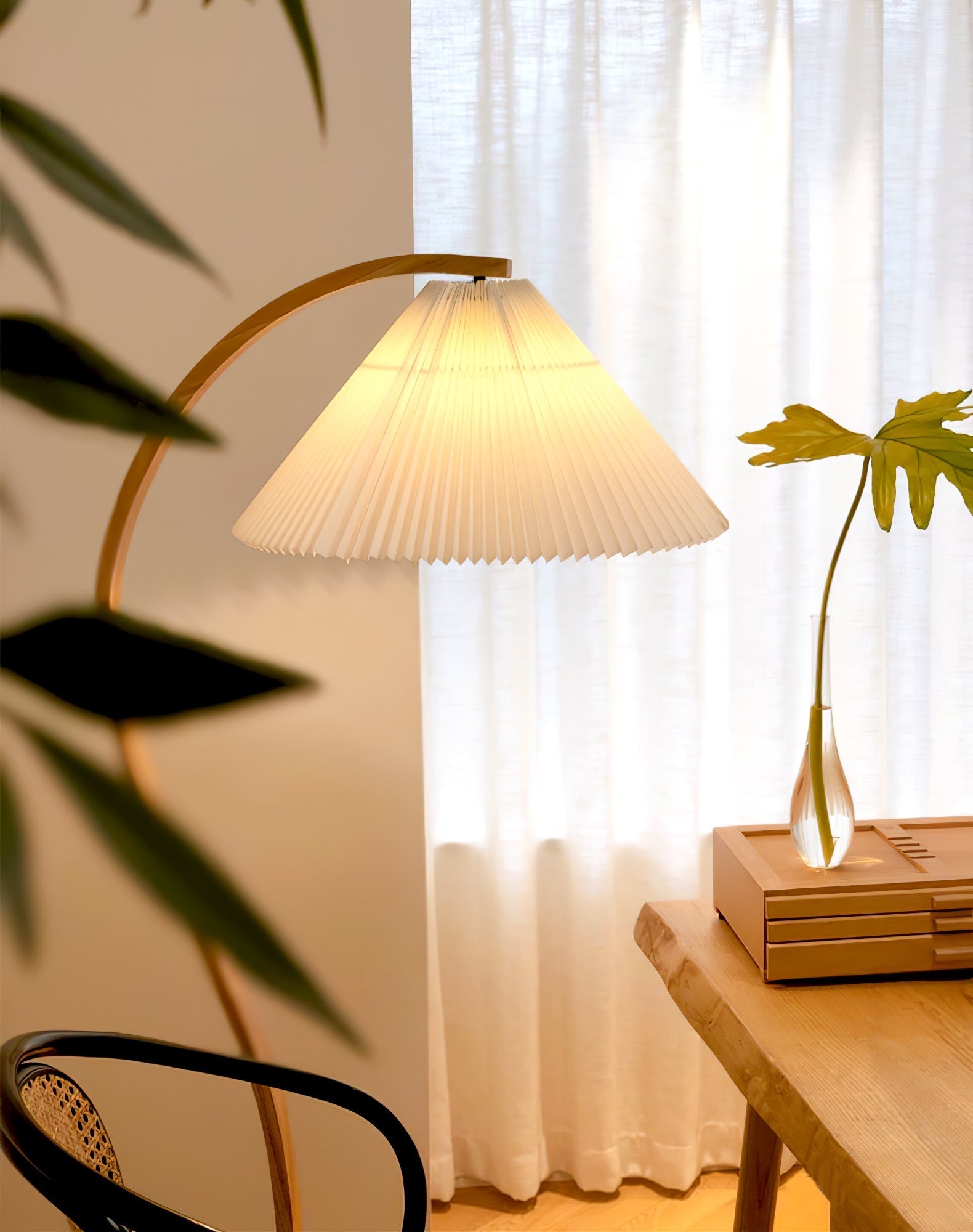 Viaro Wood Floor Lamp