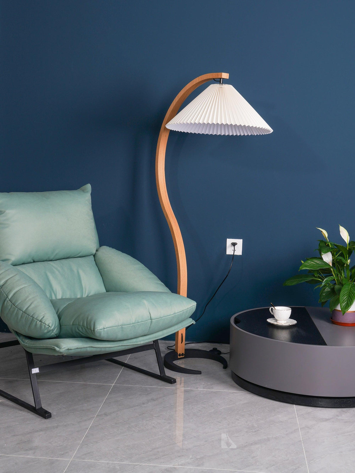 Viaro Wood Floor Lamp