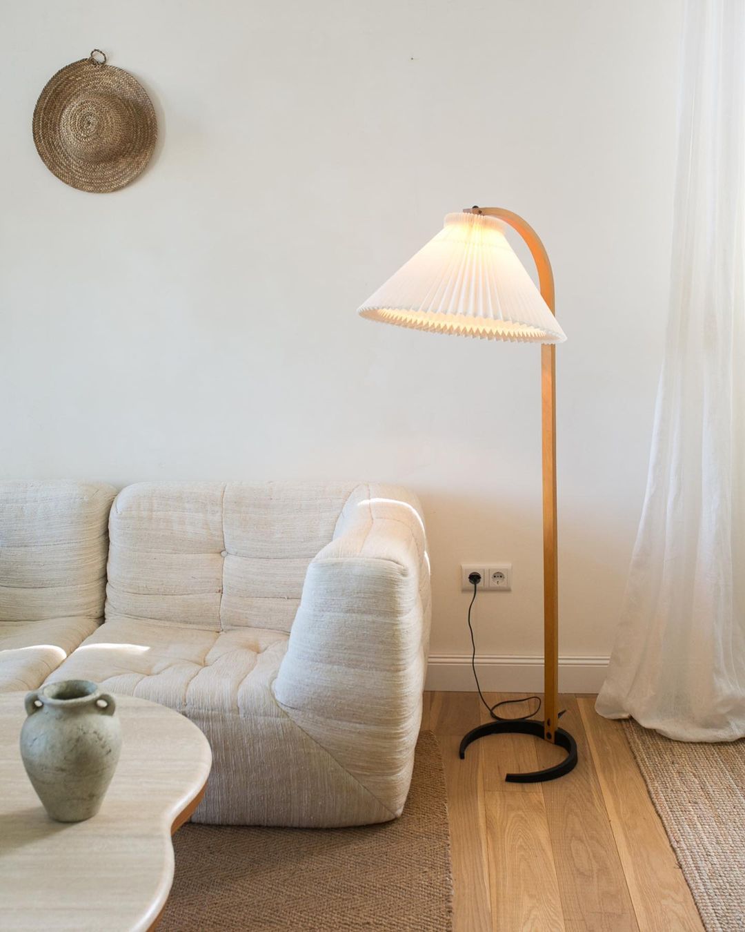 Viaro Wood Floor Lamp
