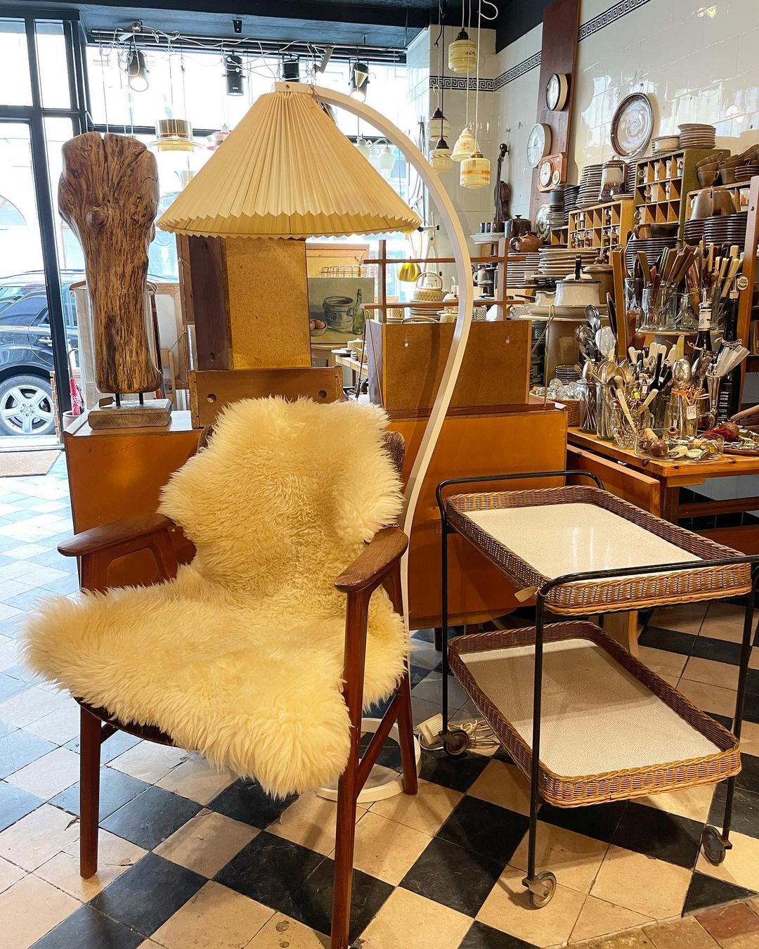 Viaro Wood Floor Lamp