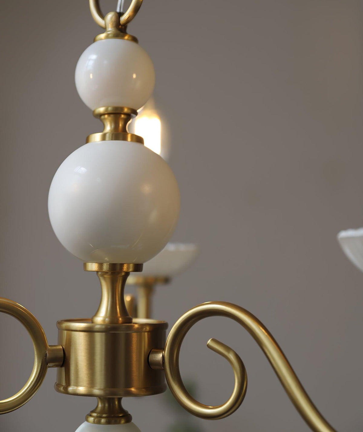 Oriirira Chandelier Carlita Gold Modern Five-Armed