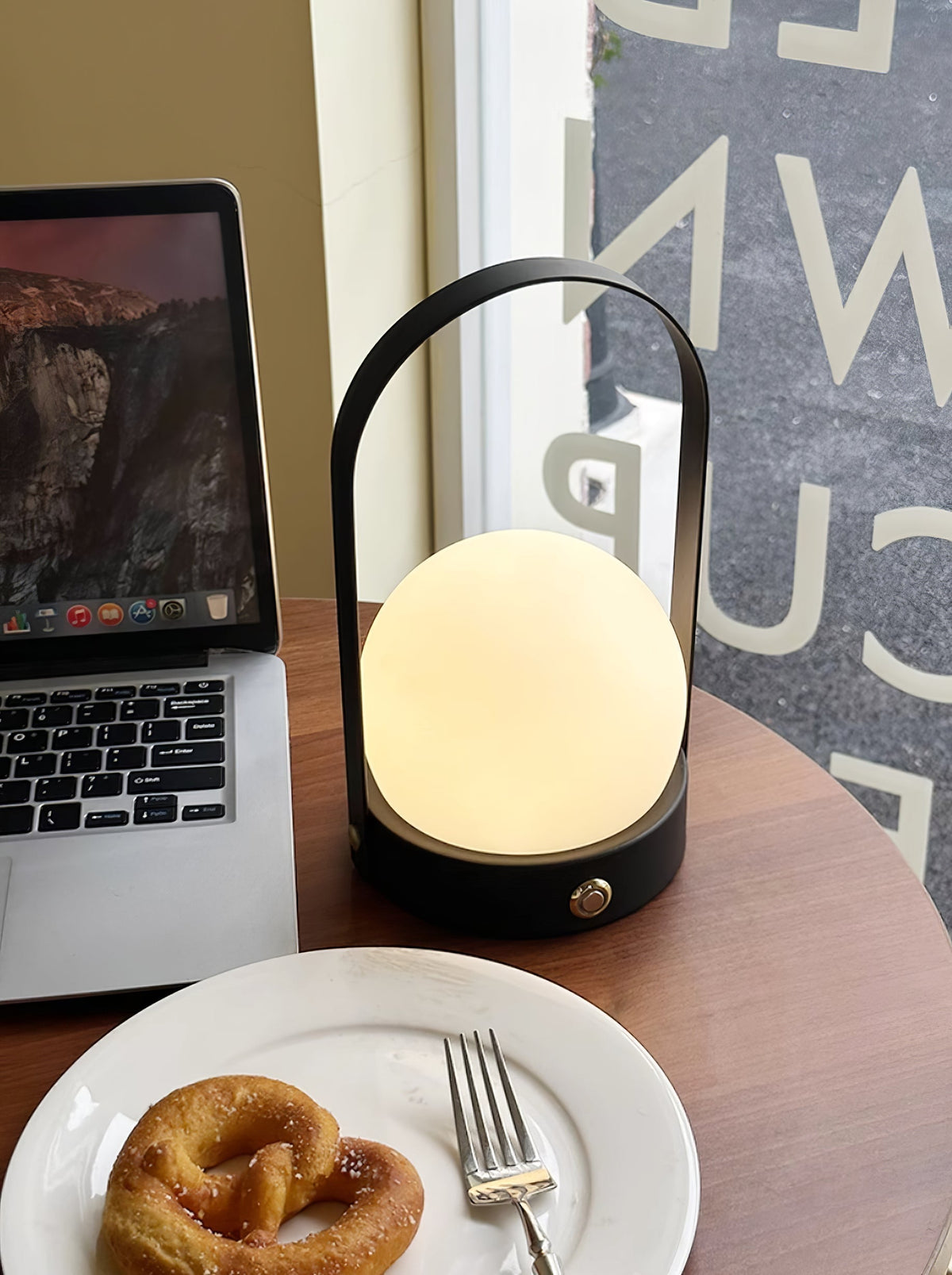 Zenon Glass Minimalist Table Lamp
