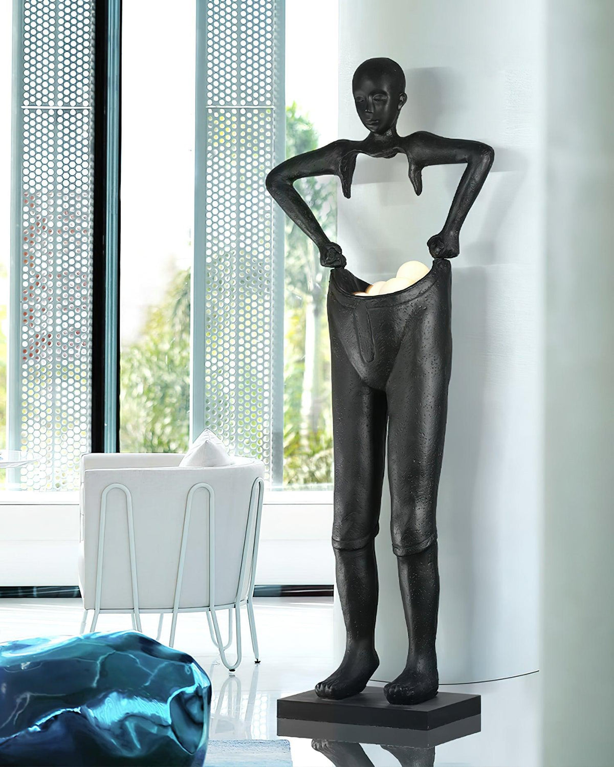 Vamiryra Sculptural Black Floor Lamp