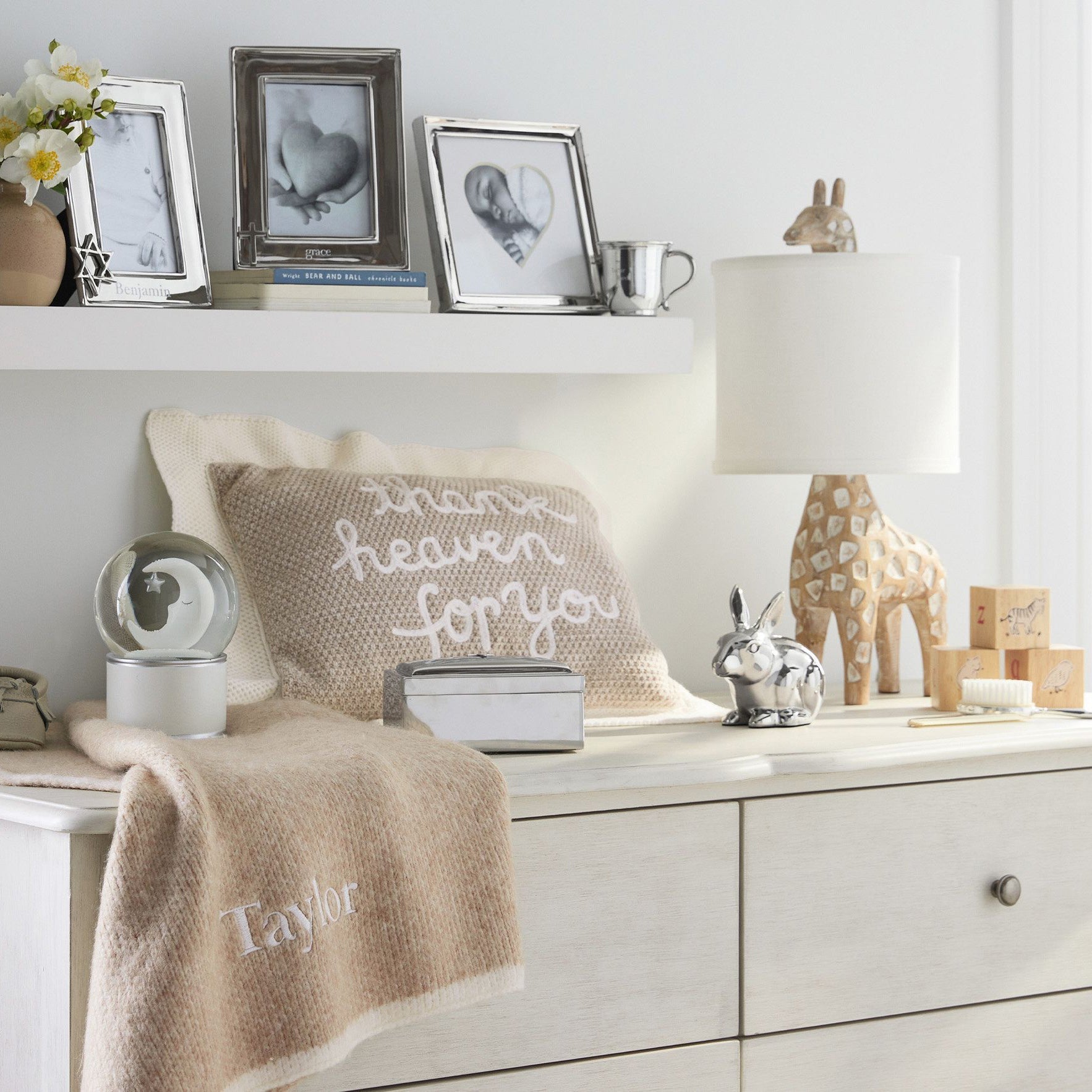 Viraeliella Table Lamp
