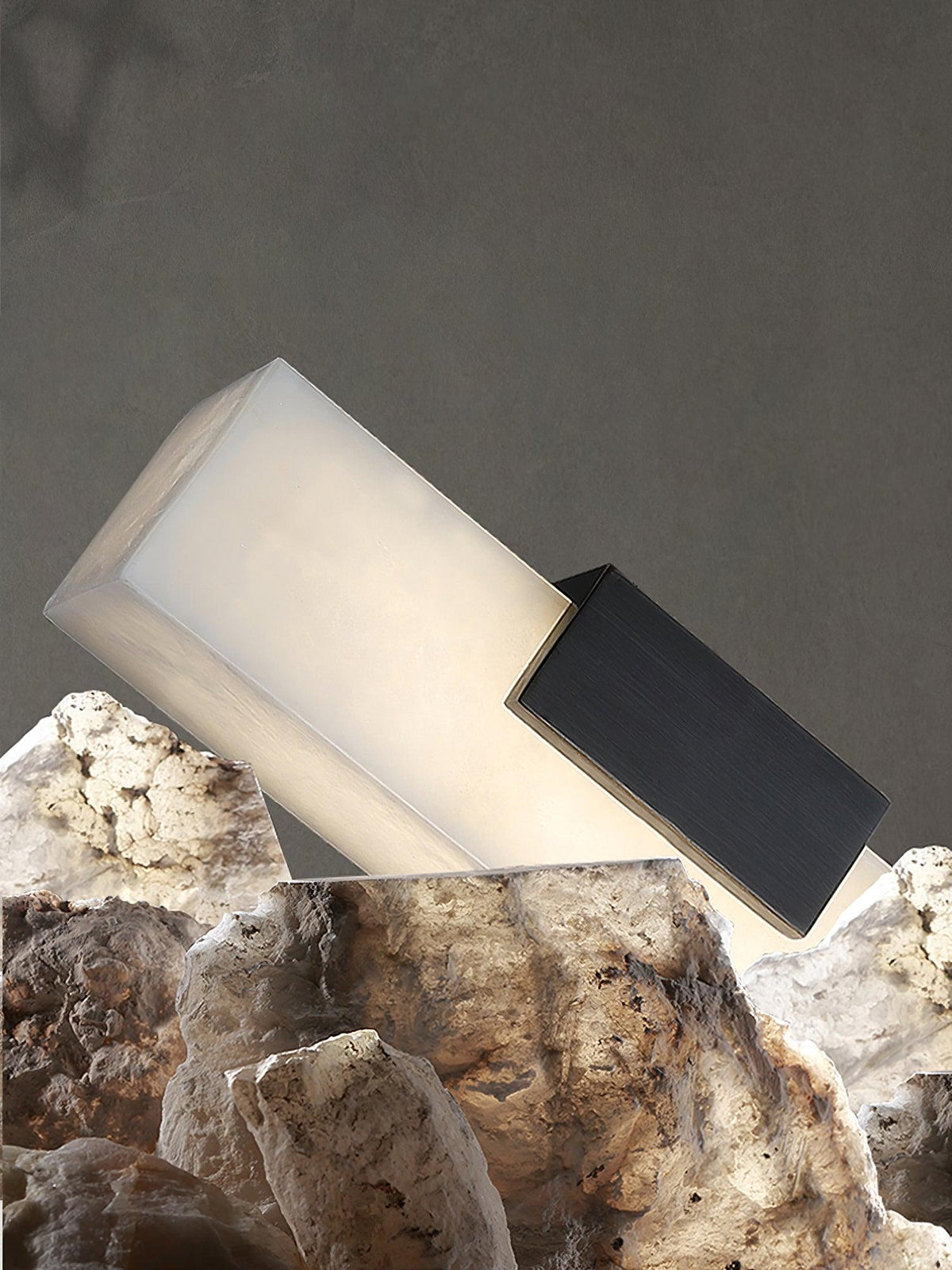 Mivel Minimalist Alabaster Linear Pendant Light