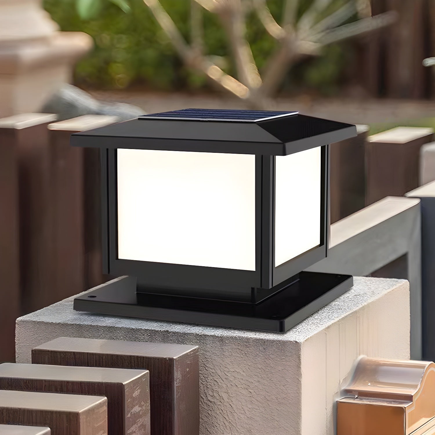 Avenuina Pavilion-style Square Solar Outdoor Light