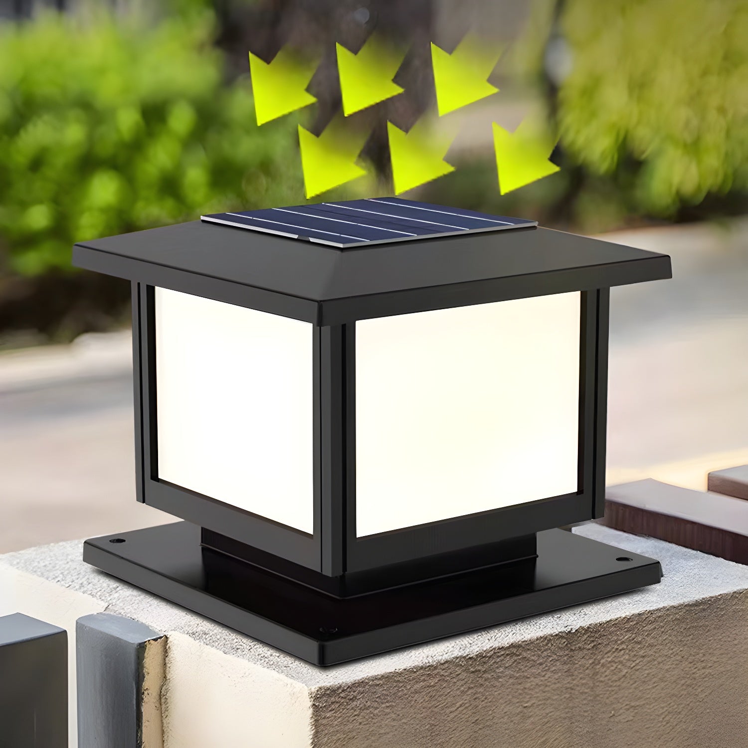 Avenuina Pavilion-style Square Solar Outdoor Light