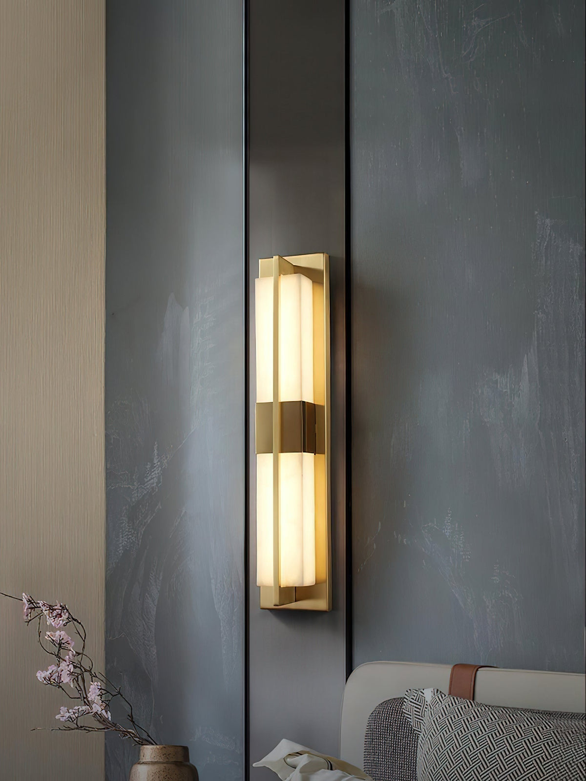 Renanine Sconce Wall Lamp