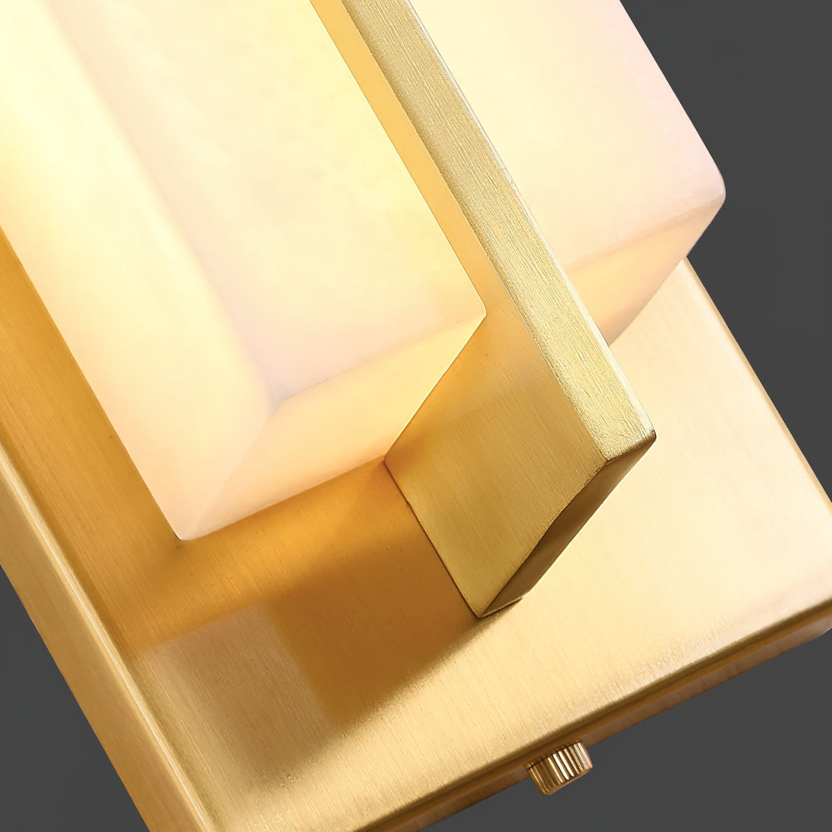 Renanine Sconce Wall Lamp