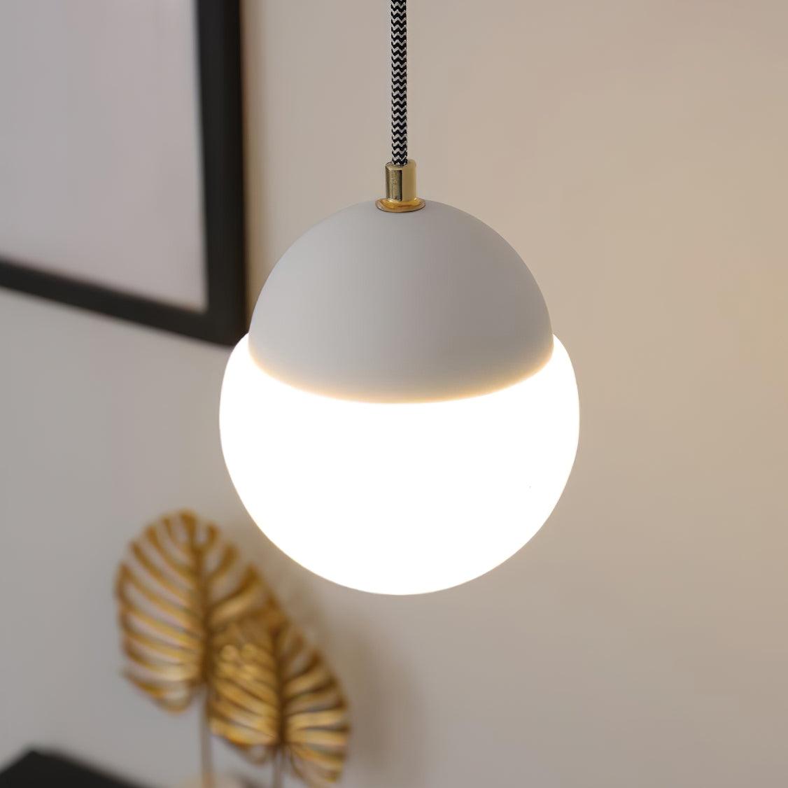 Ilraearis Glass Pendant Light