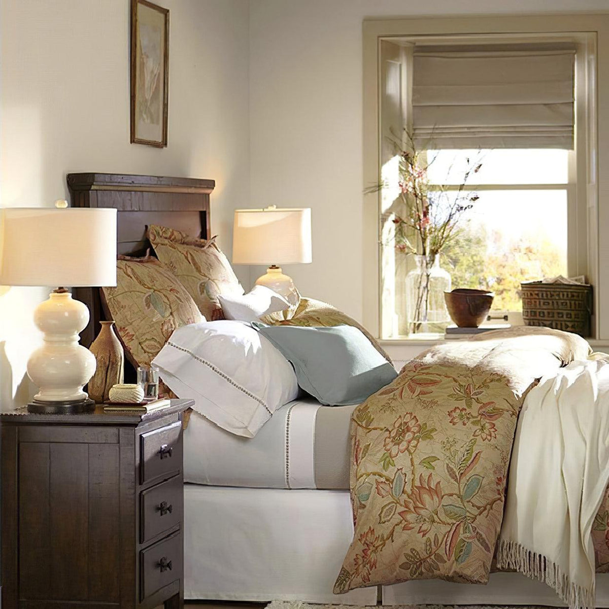 Velivella Modern Table Lamp
