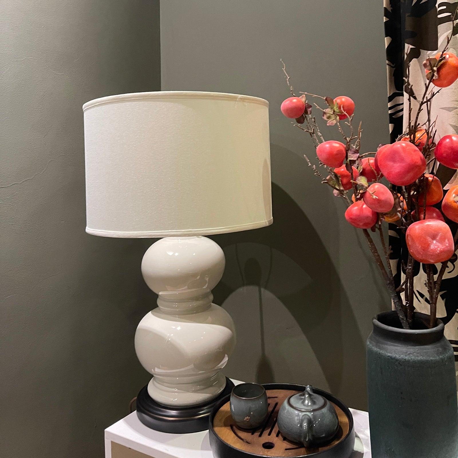 Velivella Modern Table Lamp