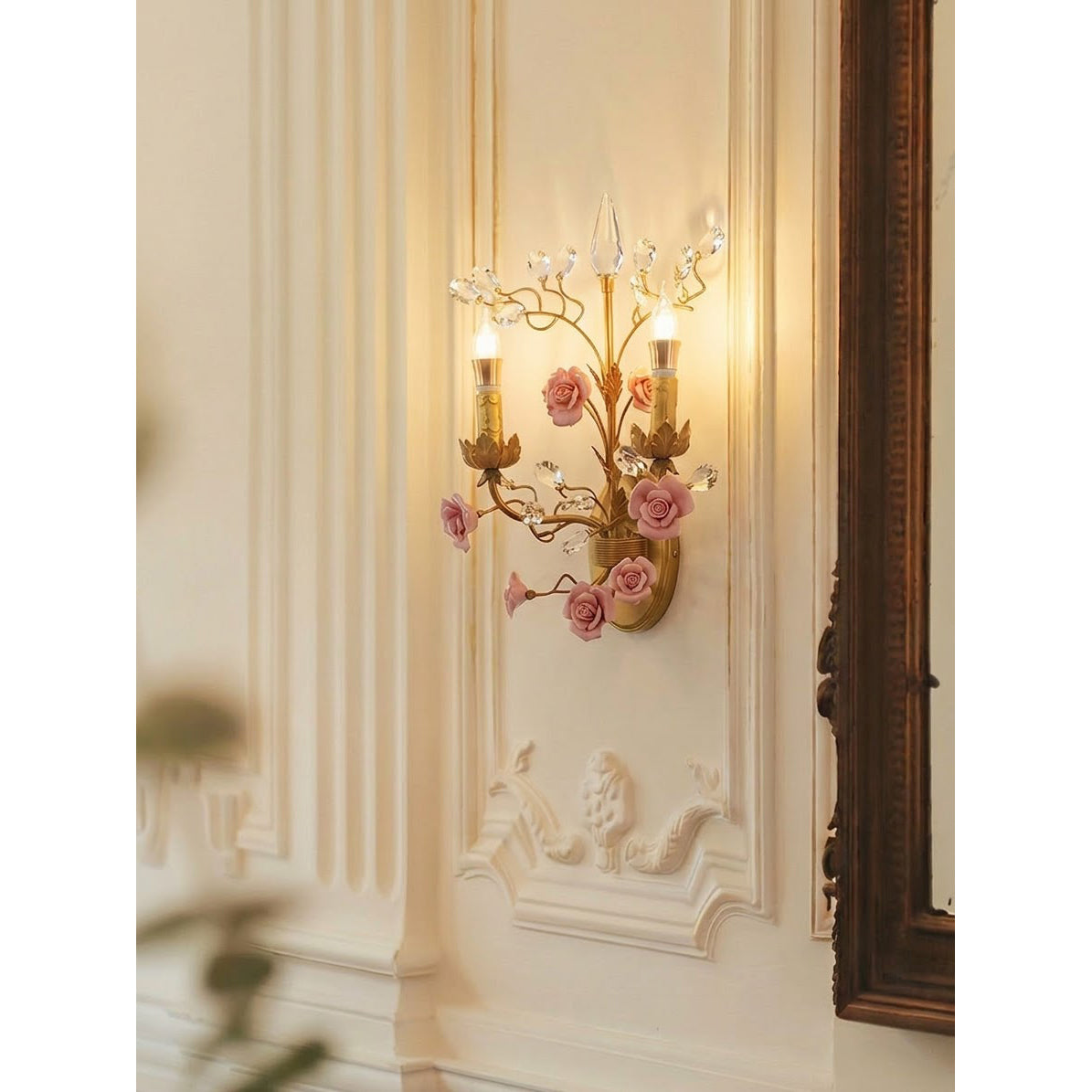 Roselyn Ceramic Vine Sconce