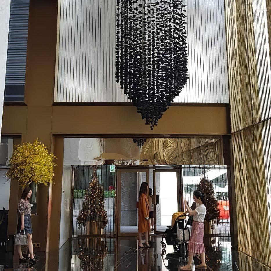 Orinridge Black Stones Chandelier