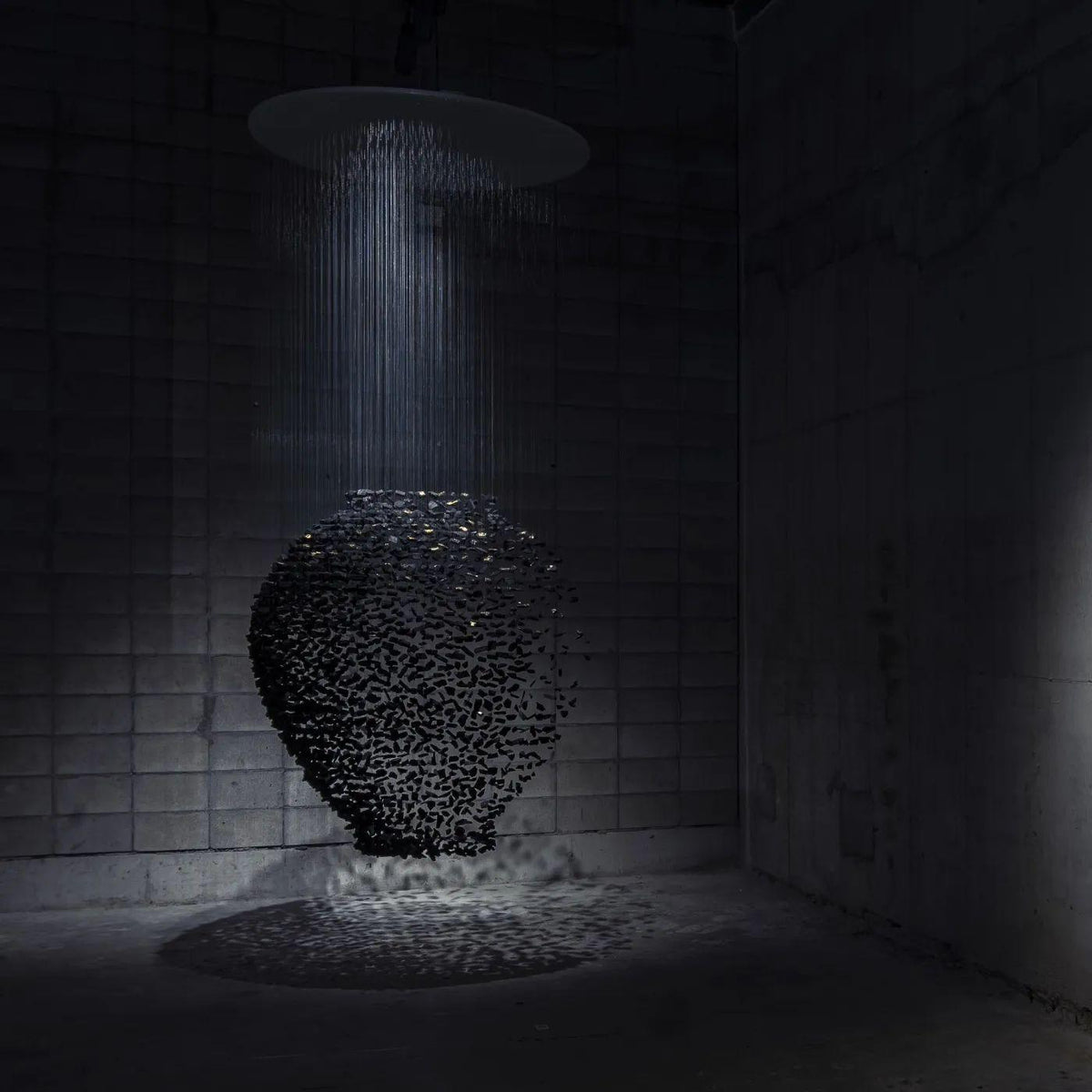 Orinridge Black Stones Chandelier