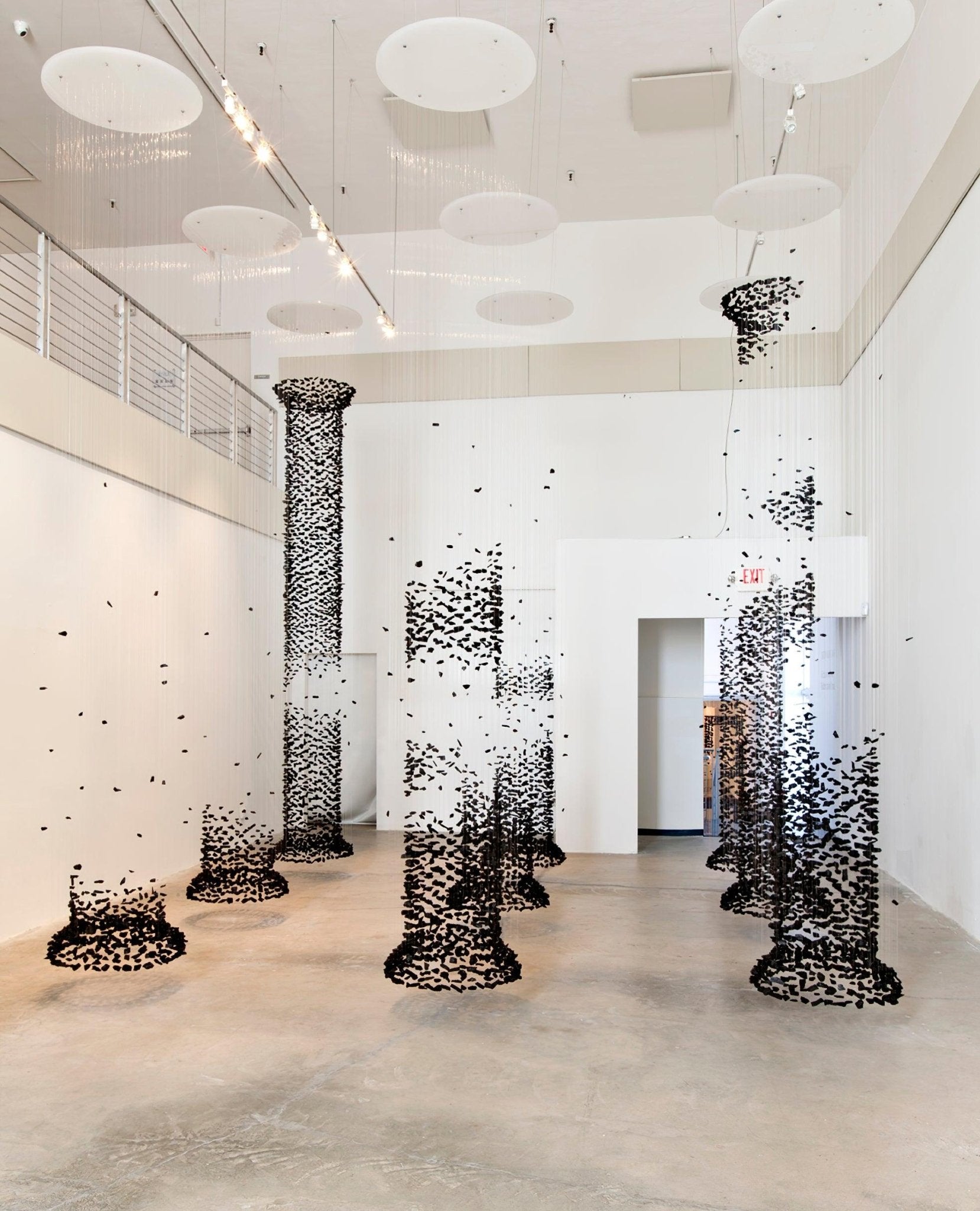 Orinridge Black Stones Chandelier