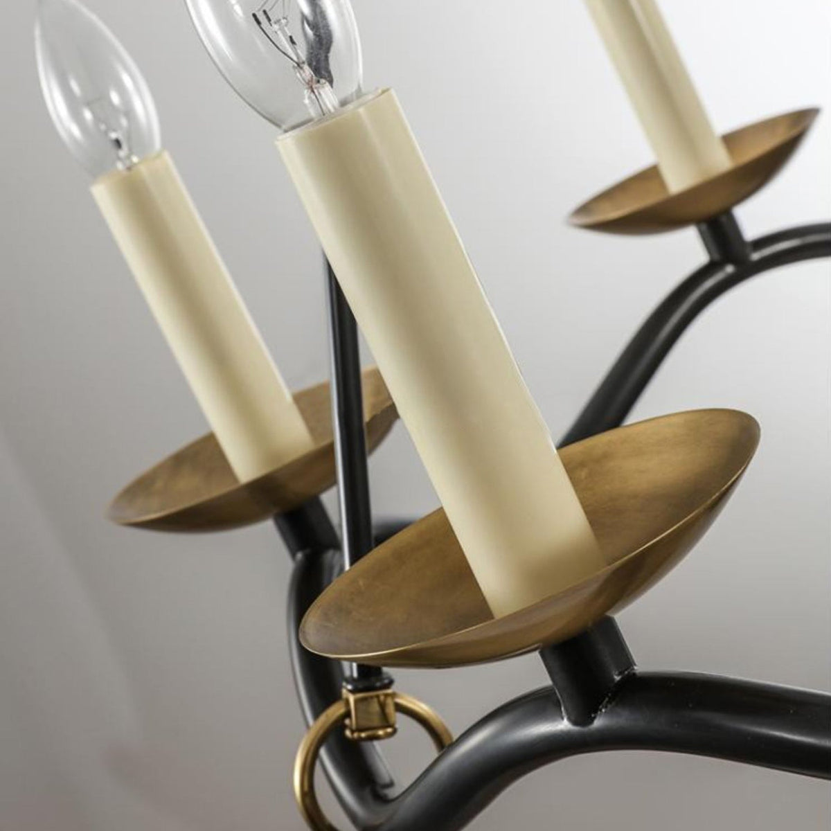 Evenor Elegance Vintage Brass Chandelier