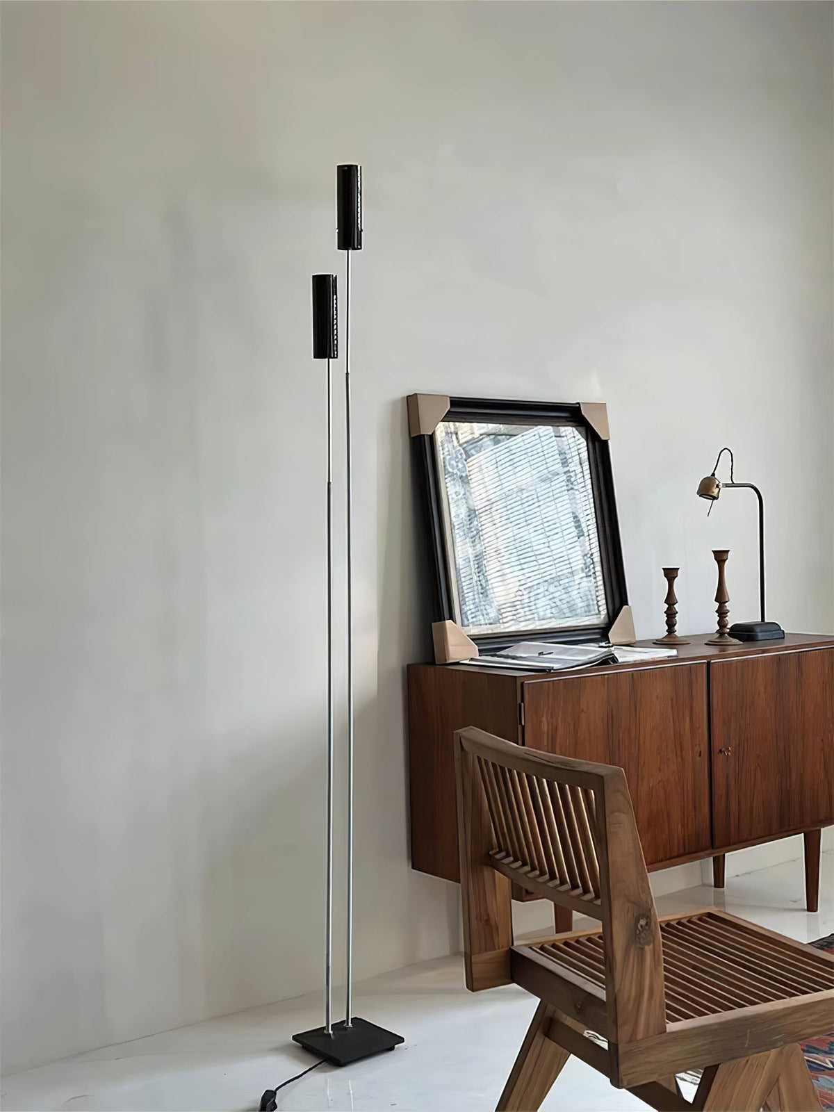 Telum Minimalist Black Floor Lamp
