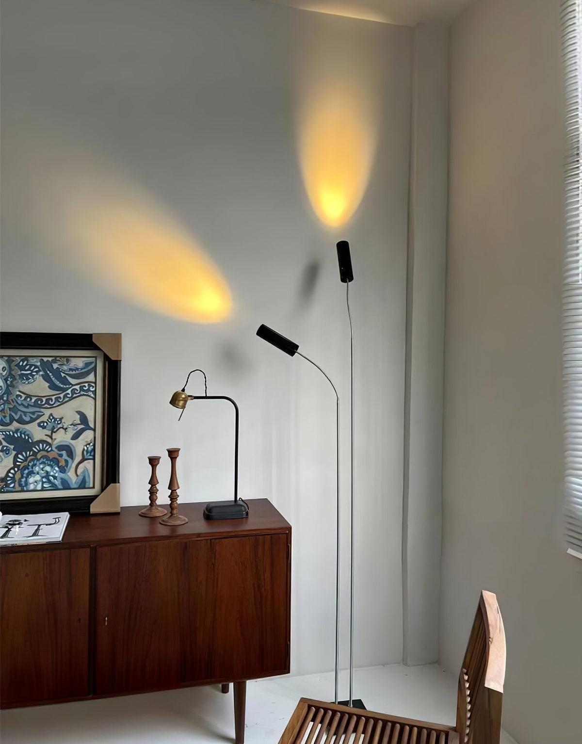 Telum Minimalist Black Floor Lamp