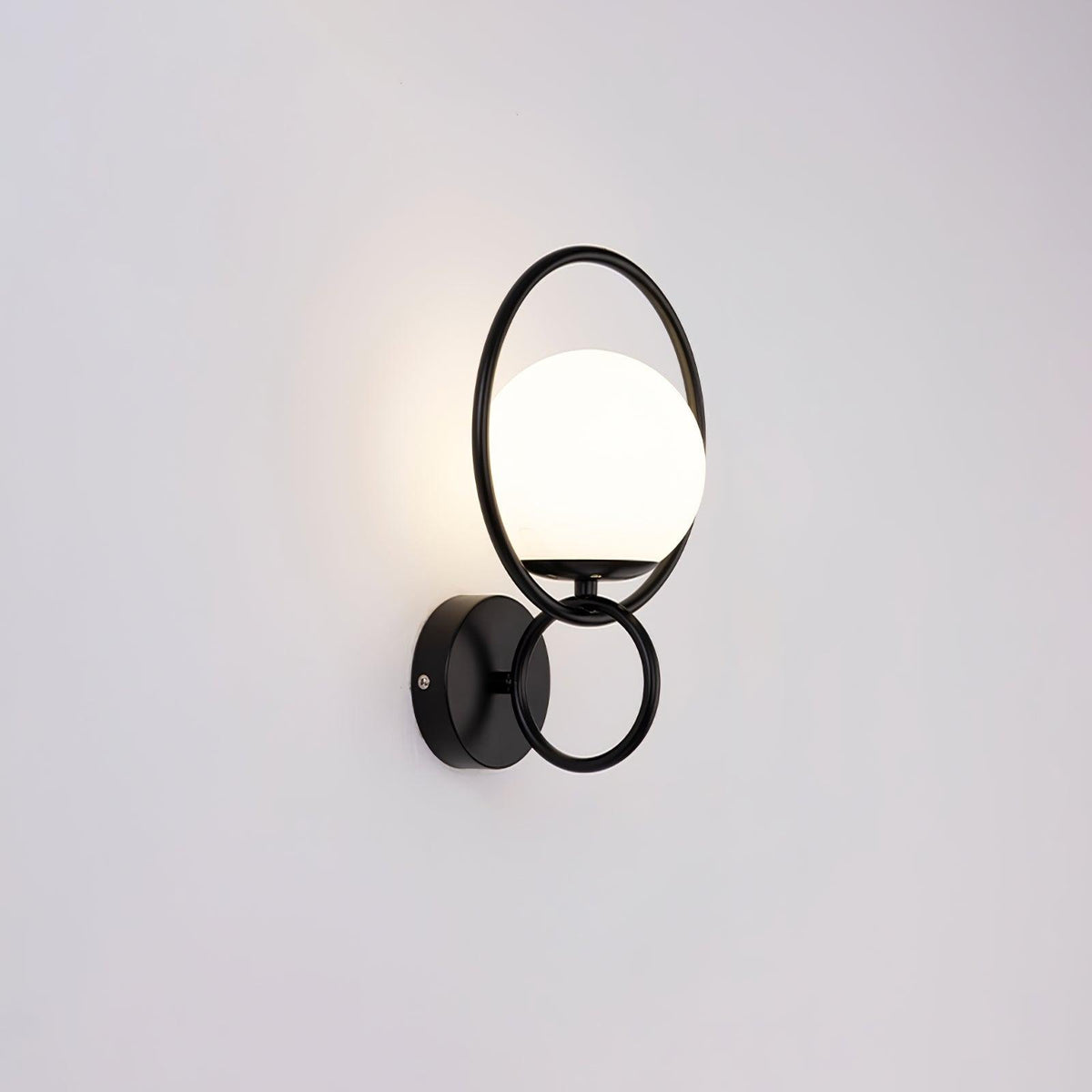 Jaxon Minimalist Wall Lamp
