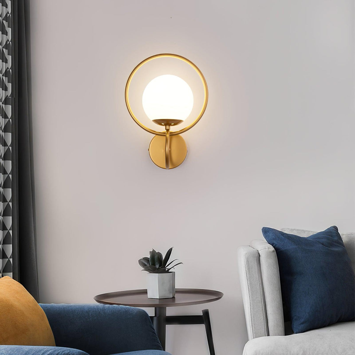 Jaxon Minimalist Wall Lamp