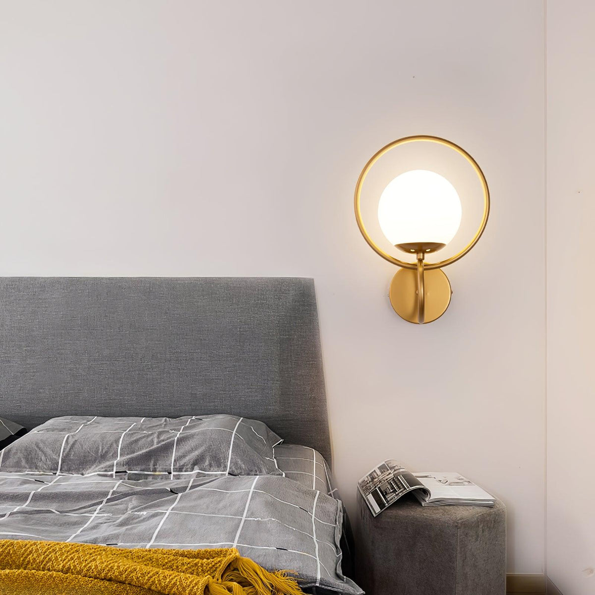 Jaxon Minimalist Wall Lamp