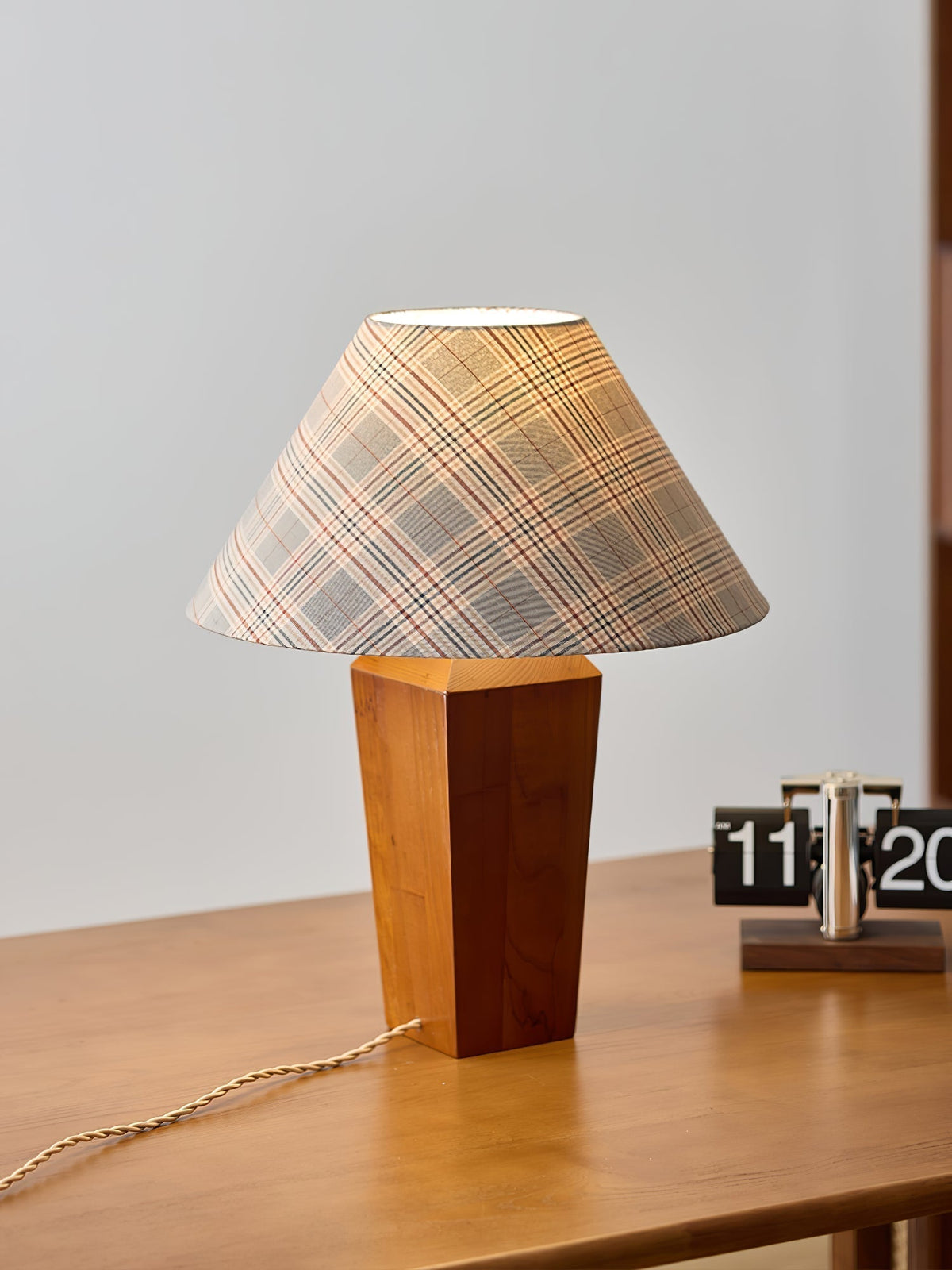 Wokel Minimalist Wood Table Lamp