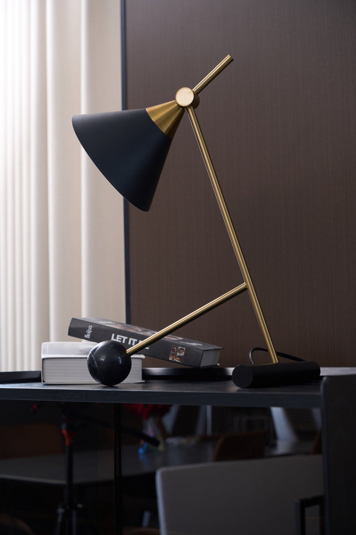 Avelo Marble Geometric Table Lamp