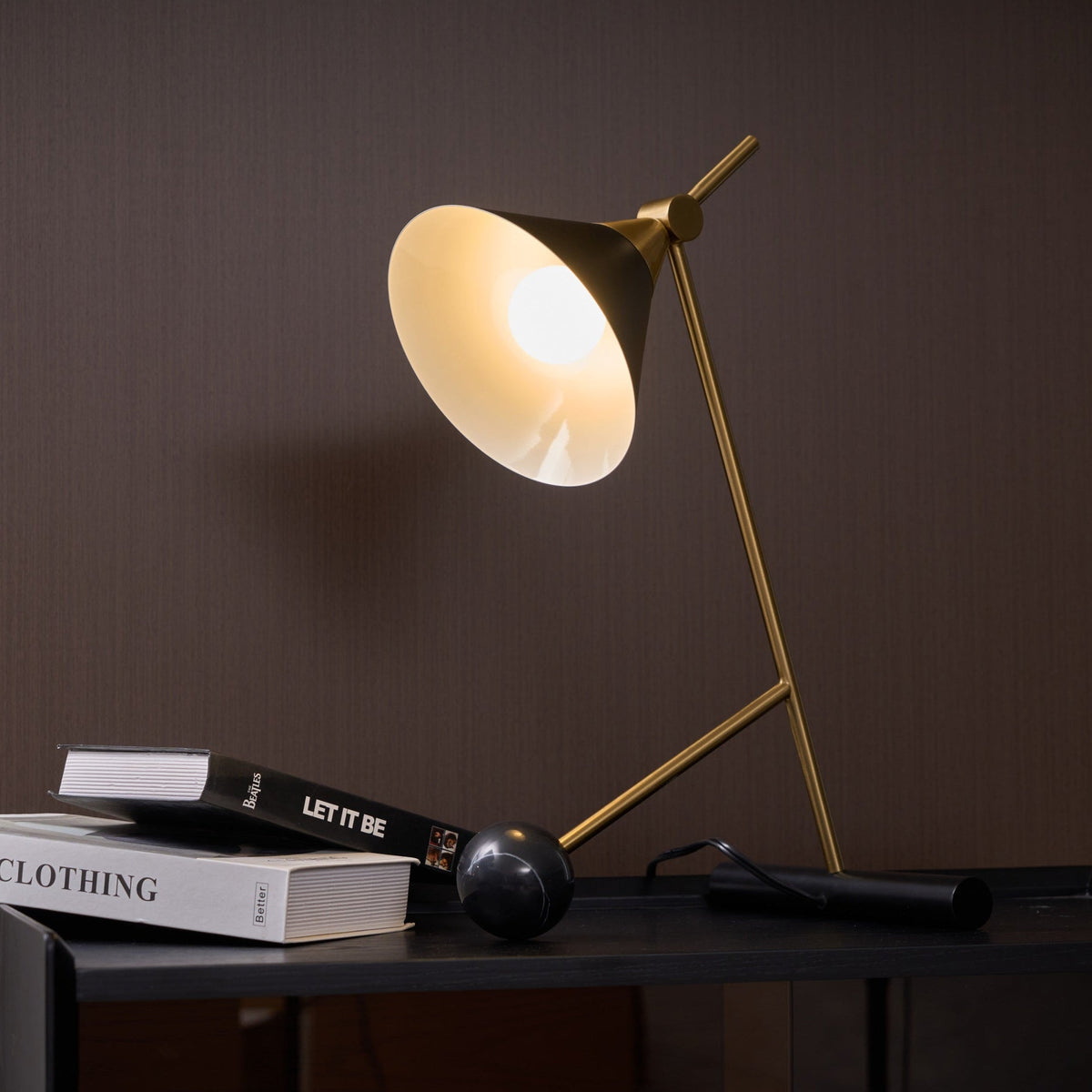 Avelo Marble Geometric Table Lamp
