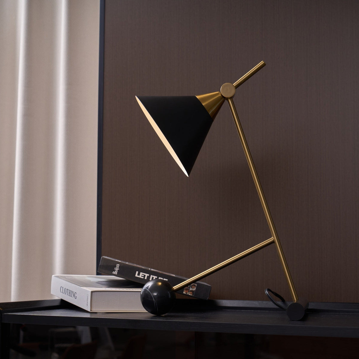 Avelo Marble Geometric Table Lamp