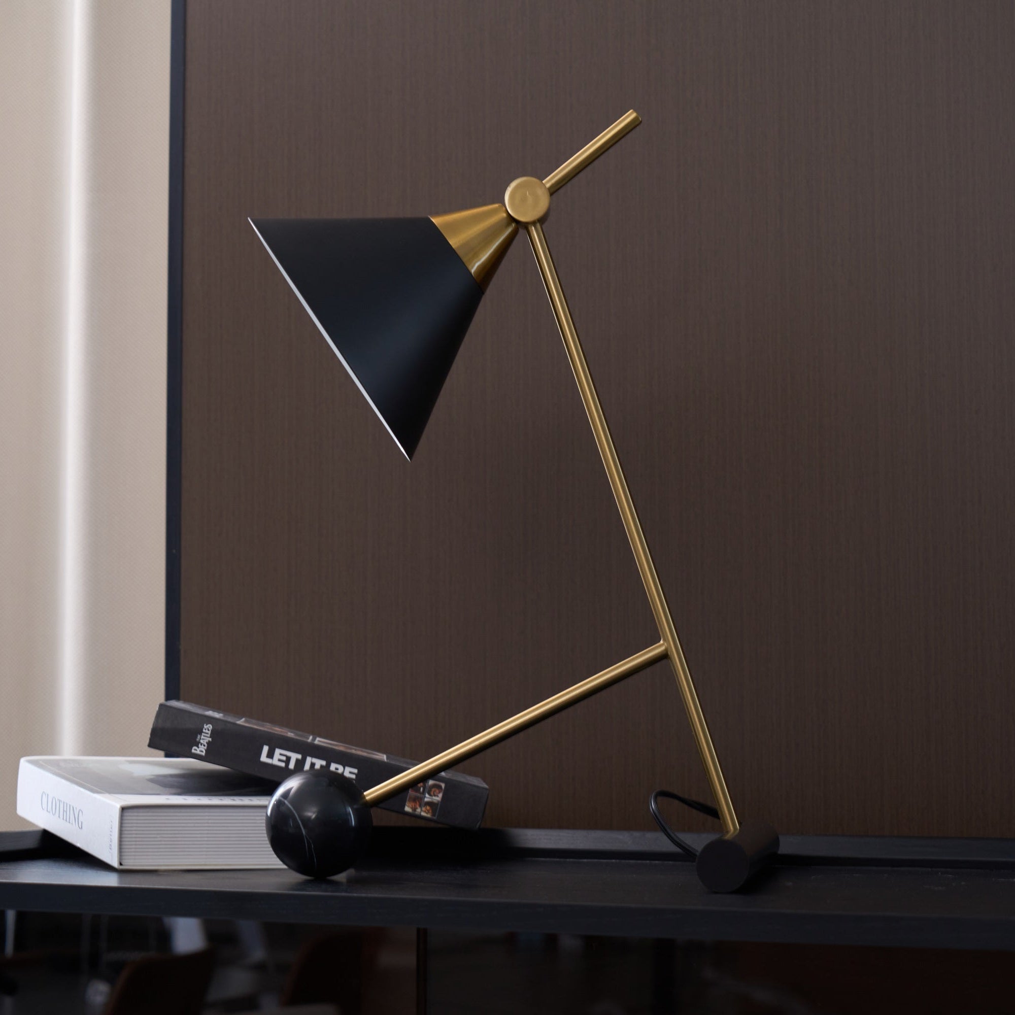 Avelo Marble Geometric Table Lamp
