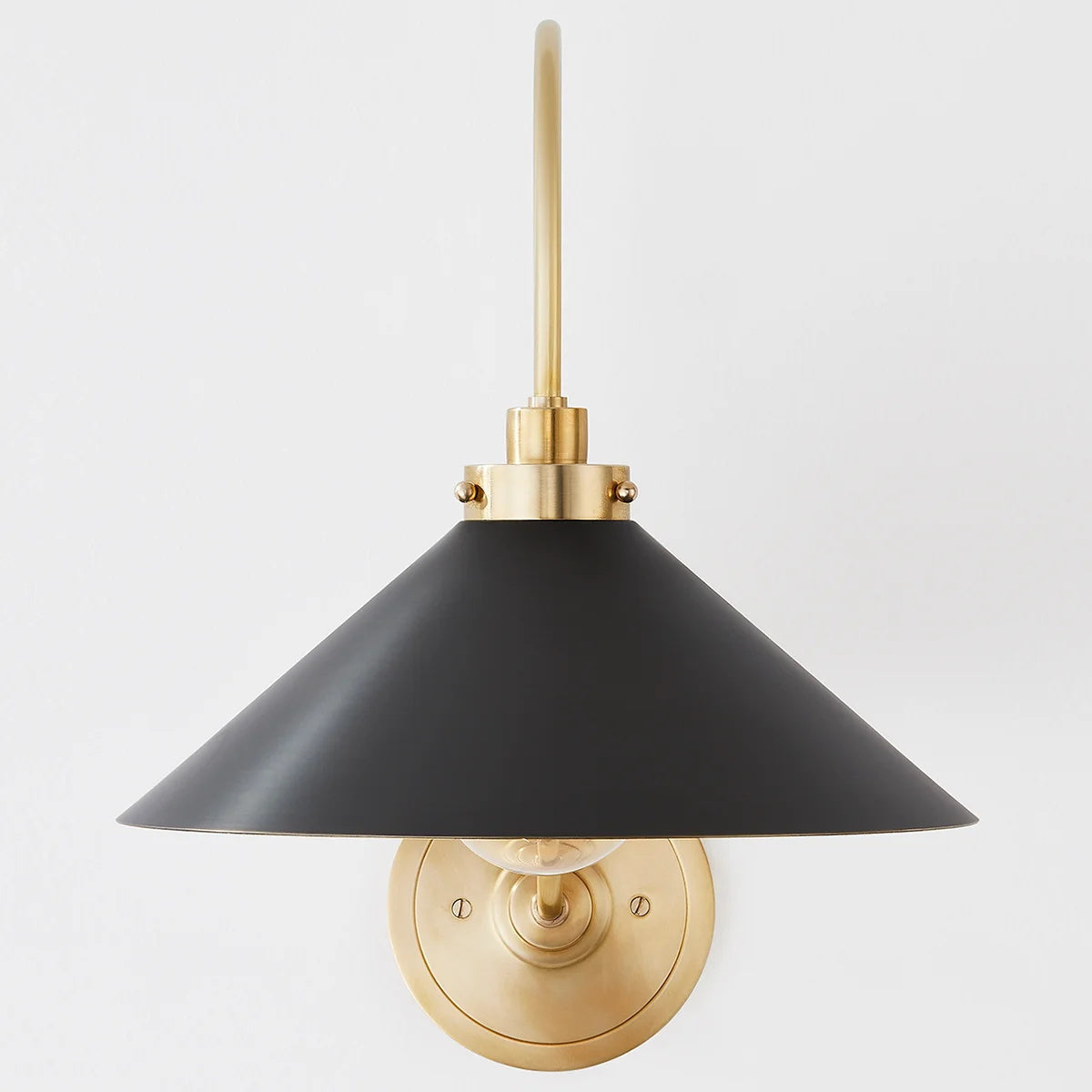 Soliaria Brass Wall Lamp