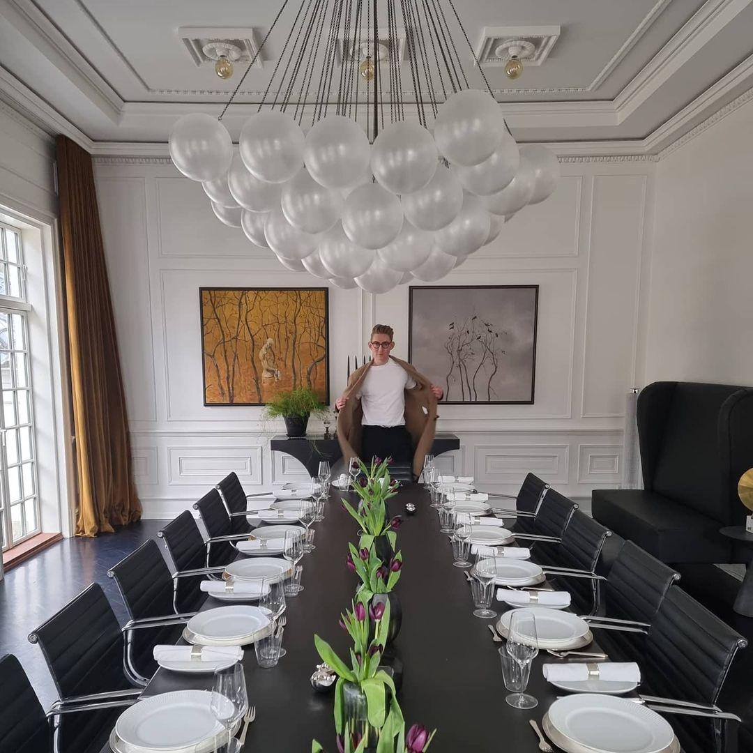 Eiririra Chandelier Bubble Frosted Glass