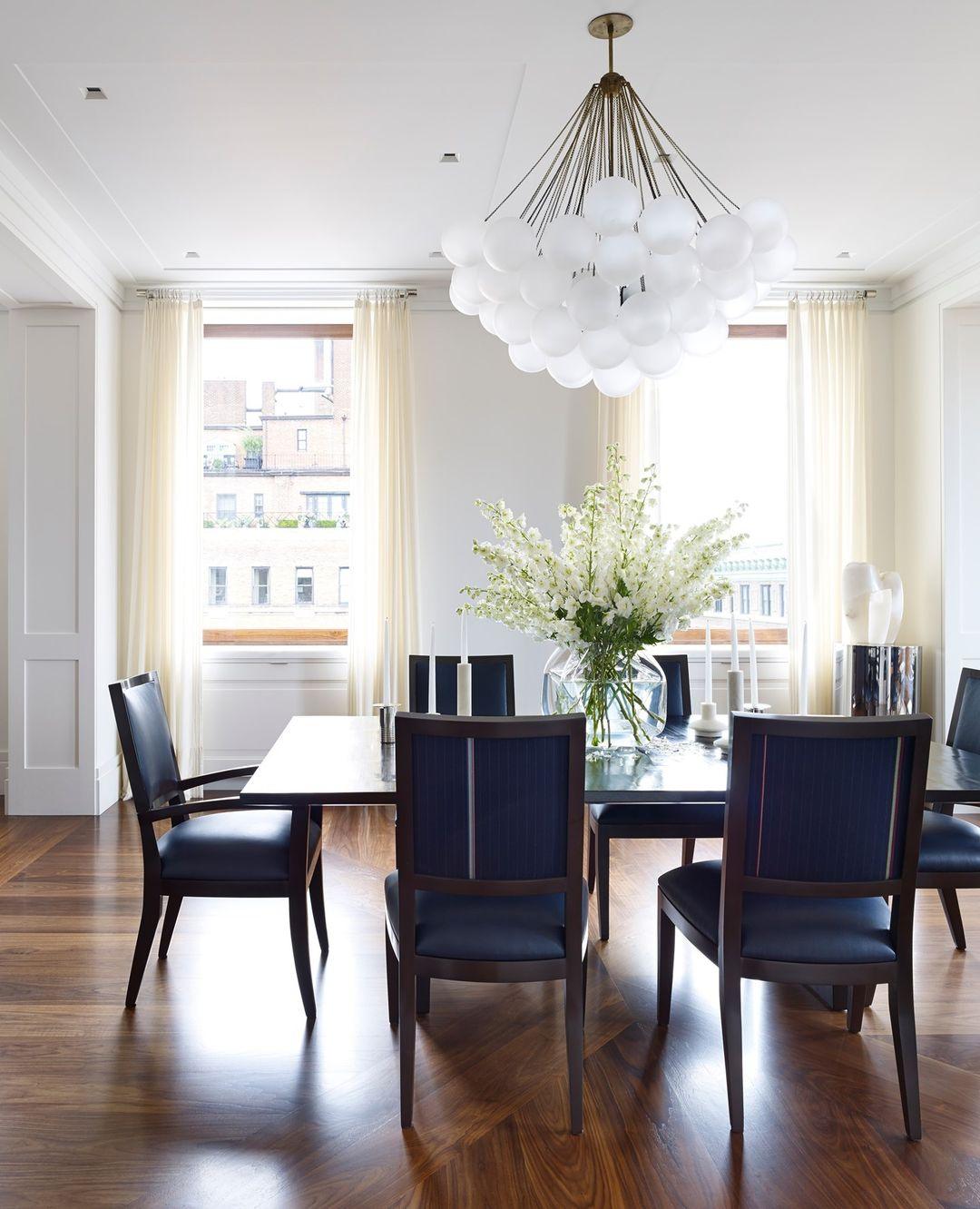 Eiririra Chandelier Bubble Frosted Glass