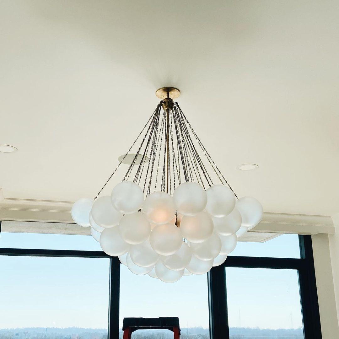 Eiririra Chandelier Bubble Frosted Glass